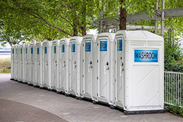 Best Portable restroom trailer rental  in Arcadia, FL